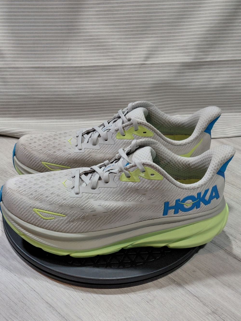 HOKA Men’s Clifton 9 Grey Blue & Lime Running Shoes SIZE 10.5D